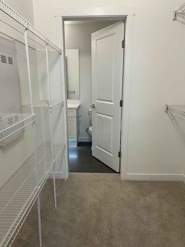 15733 85 Av in Surrey, BC - Building Photo - Building Photo