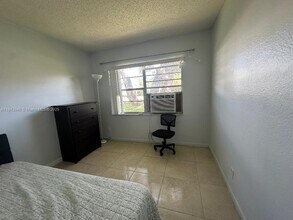 2002 SW Natura Blvd in Deerfield Beach, FL - Building Photo - Building Photo