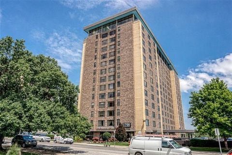 property at 600 E 8th St