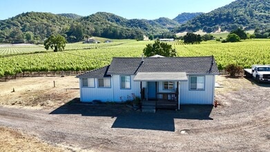 6061 Solano Ave in Napa, CA - Building Photo - Building Photo