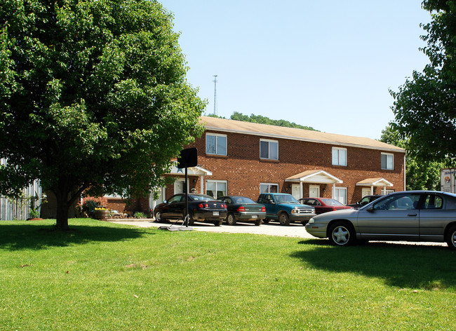 4322 1st Ave in Nitro, WV - Foto de edificio - Building Photo