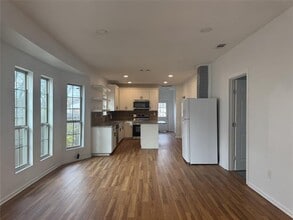 525 Munson St in Denison, TX - Building Photo - Building Photo