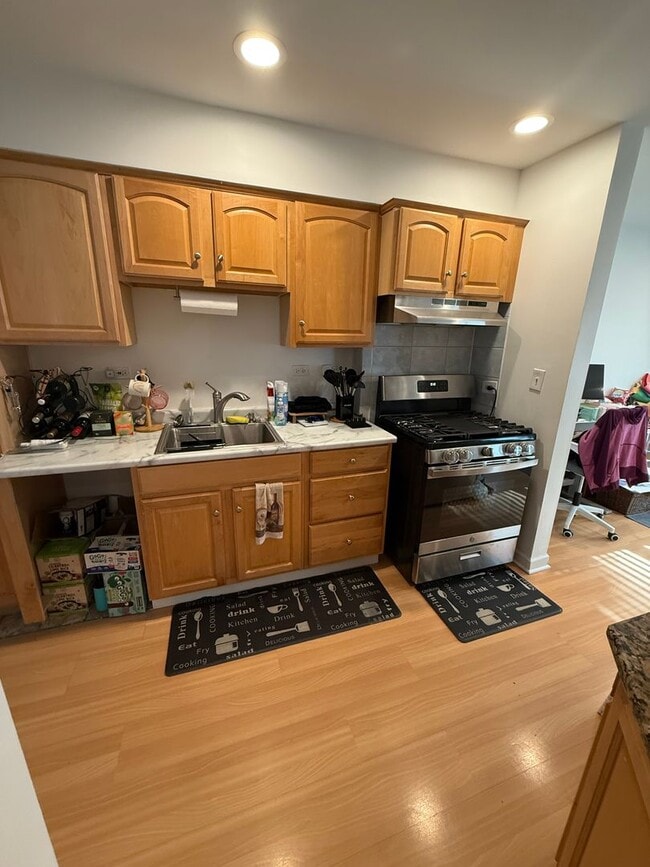 3925 N Pacific Ave in Chicago, IL - Building Photo - Building Photo
