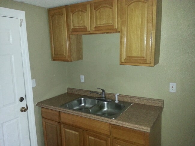 1352 Ottawa Ave. in Jacksonville, FL - Building Photo - Building Photo