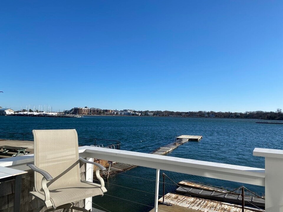 31 Hampton Cir-Unit -2 in Hull, MA - Building Photo