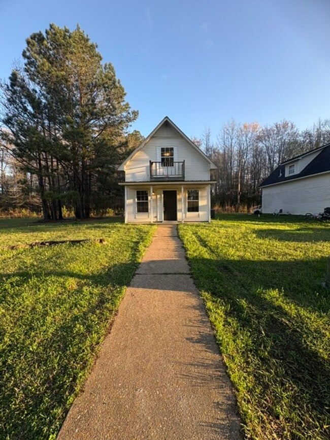 134 Money St in Tupelo, MS - Building Photo - Building Photo