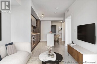 2031-2031 Kennedy Rd in Toronto, ON - Building Photo - Building Photo
