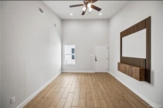 1406 S Michigan St in Alton, TX - Building Photo - Building Photo