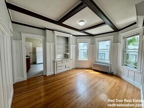 29 Boulevard Ter, Unit 1 in Boston, MA - Building Photo - Building Photo