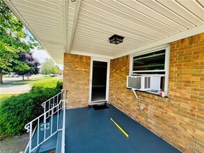 268 Cass Ave in Cheektowaga, NY - Building Photo - Building Photo
