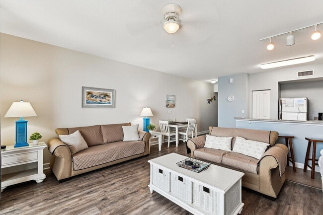 9896 S Thomas Dr, Unit SI ID1523318P in Panama City Beach, FL - Foto de edificio - Building Photo