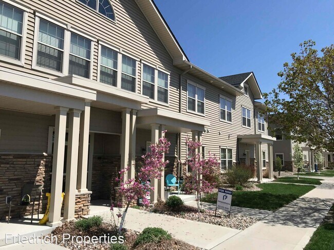 2725 Northridge Pkwy in Ames, IA - Building Photo - Building Photo