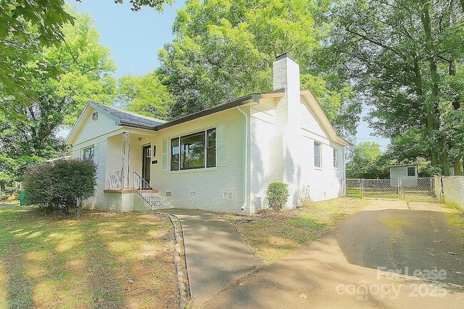 3517 Carlyle Dr in Charlotte, NC - Building Photo - Building Photo