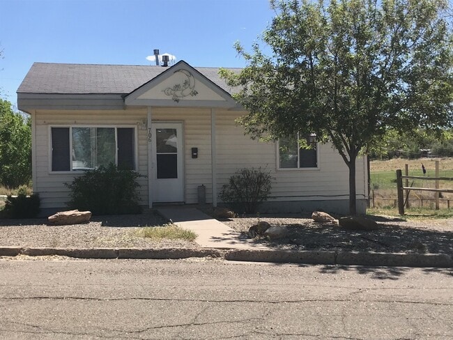 property at 706 Jordan Pl