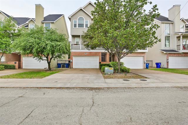 property at 5812 La Vista Dr