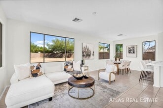 3284 E Powell Ct in Gilbert, AZ - Building Photo - Building Photo