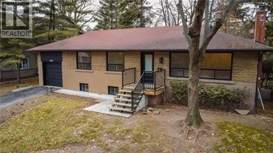 1465 Duncan Rd in Oakville, ON - Building Photo - Building Photo