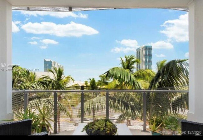 property at 2100 Park Ave