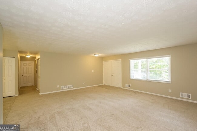 6207 Newberry Ln in Riverdale, GA - Building Photo - Building Photo