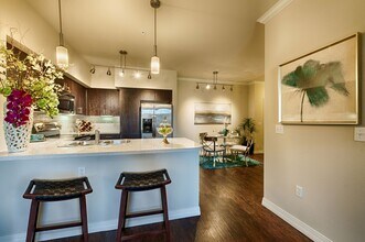 One North Scottsdale Apartments in Scottsdale, AZ - Foto de edificio - Building Photo