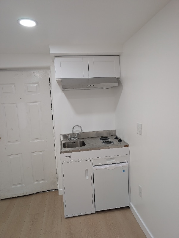 4404 Stern Ave in Los Angeles, CA - Foto de edificio - Building Photo