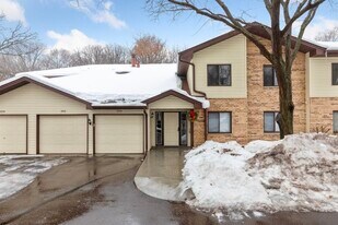 2948 Mounds View Blvd, Unit 21 in St. Paul, MN - Building Photo