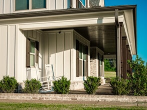 918 Woodford Cv E in Hernando, MS - Building Photo - Building Photo