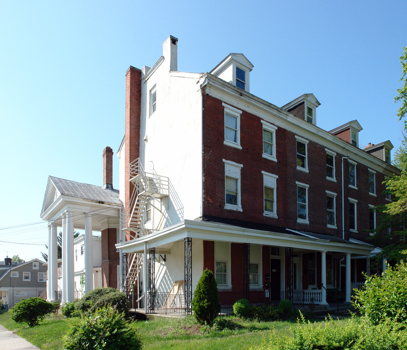 1212 Dekalb St in Norristown, PA - Building Photo