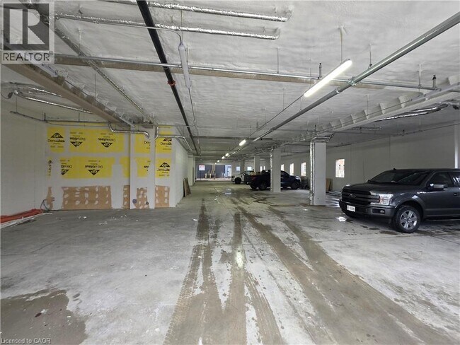 580 Adelaide St in Woodstock, ON - Building Photo - Building Photo