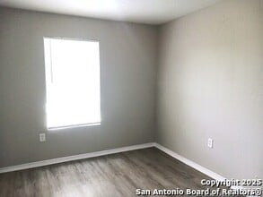 242 Tacoma Ave in San Antonio, TX - Building Photo - Building Photo