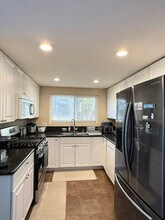 9645 St George St in Spring Valley, CA - Foto de edificio - Building Photo