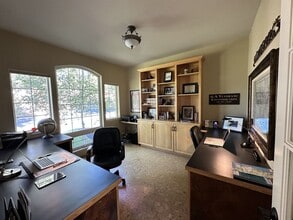 1158 NW Redfield Cir in Bend, OR - Building Photo - Building Photo