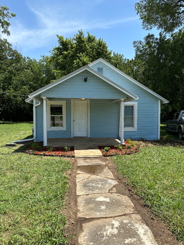 property at 442 N 1st St