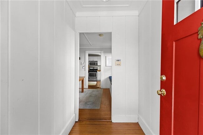 35 Pope St in Newport, RI - Building Photo - Building Photo