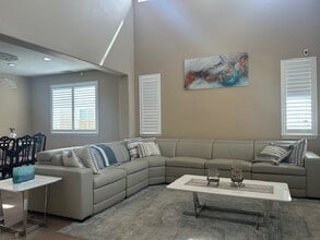 8132 Finch St in Corona, CA - Building Photo - Building Photo