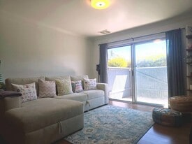 233 Boardwalk Ave in San Bruno, CA - Building Photo