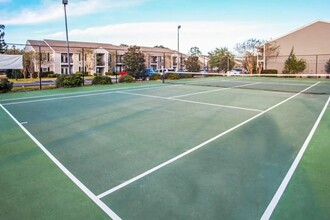 Creekwood North in Gulfport, MS - Foto de edificio - Building Photo