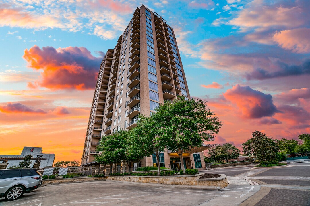 4242 Broadway, Unit 1506 in San Antonio, TX - Building Photo