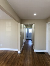 16 Avenue E in Norwalk, CT - Building Photo - Building Photo
