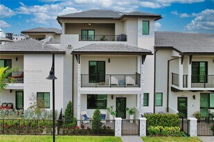 4534 NW 83rd Ave in Doral, FL - Building Photo