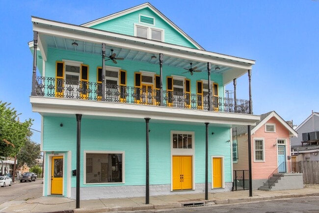 3233 Loyola Ave in New Orleans, LA - Foto de edificio - Building Photo