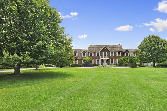 15 Chauncey Close in East Hampton, NY - Building Photo - Building Photo