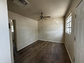 504 Headingly Ave NW in Albuquerque, NM - Building Photo - Building Photo