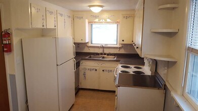 5822 Ethan Allen Hwy, Unit 4 in Charlotte, VT - Building Photo - Building Photo