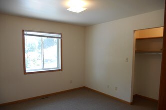 307 W 21st St in Cedar Falls, IA - Foto de edificio - Building Photo