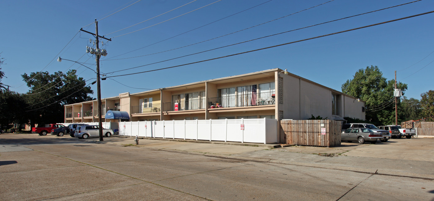 Willshire Apartments in Metairie, LA - Foto de edificio