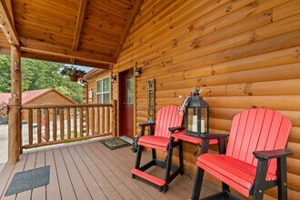 1150 Pinyon Cir in Pigeon Forge, TN - Building Photo - Building Photo