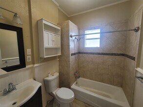 610 16th St in Galveston, TX - Building Photo - Building Photo