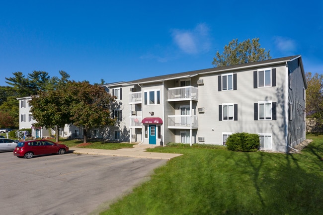 Conklin Estates in Tecumseh, MI - Building Photo - Building Photo