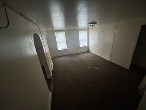 2478 S 5th Pl in Milwaukee, WI - Building Photo - Building Photo